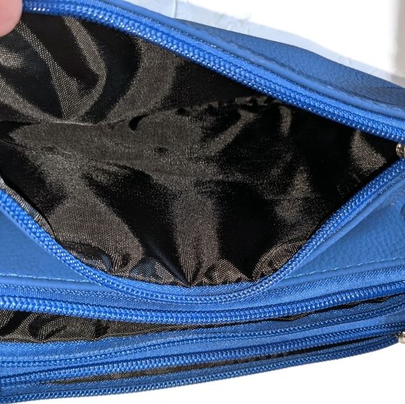 Mundi 3 Zipper Wristlet Wallet - Picture 5 of 6